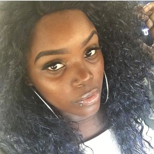 Meet your Posher, Laniece